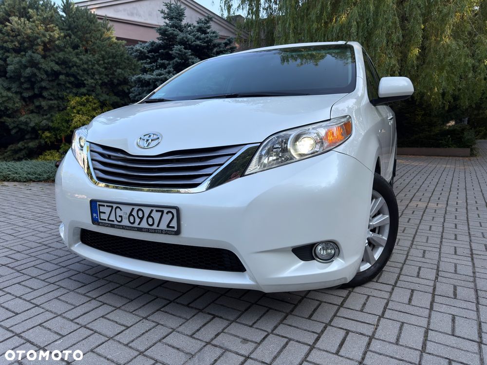 Toyota Sienna 3.5 V6 XLE AWD - 1