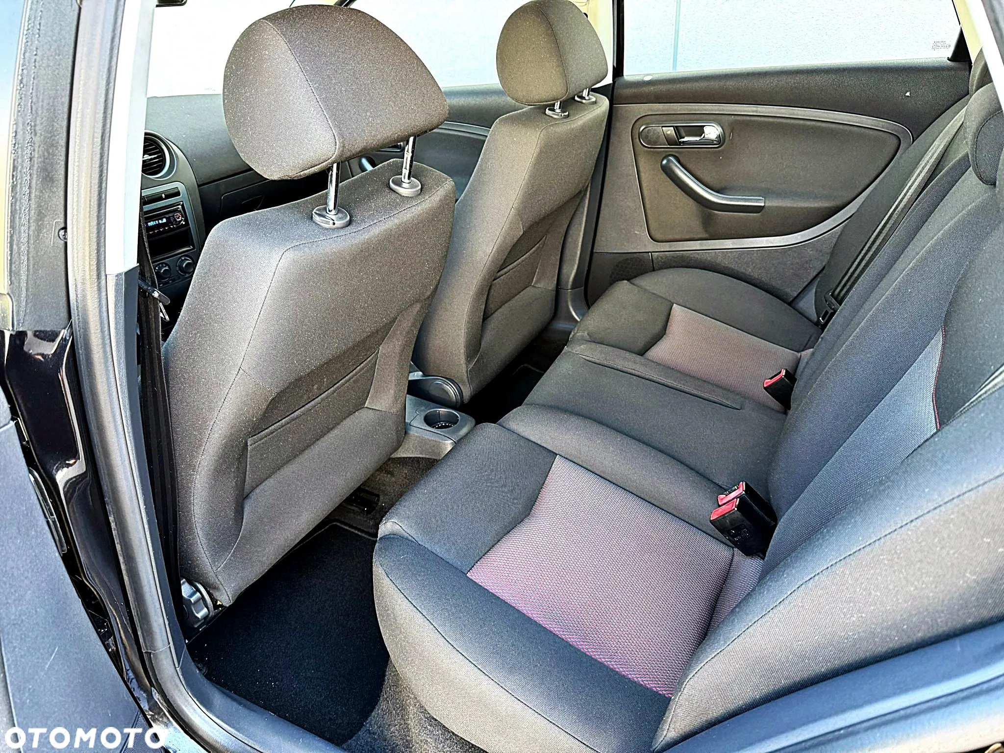 Seat Ibiza 1.4 16V Sport Edition - 9