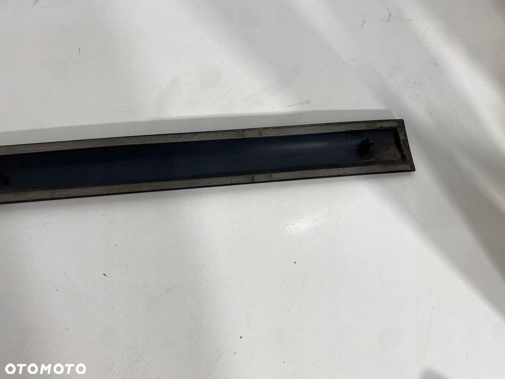 listwa drzwi prawy przód vw golf v eu - 8