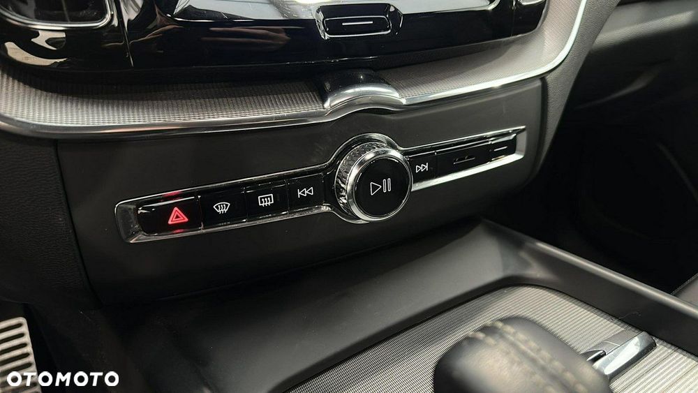 Volvo XC 60 - 21
