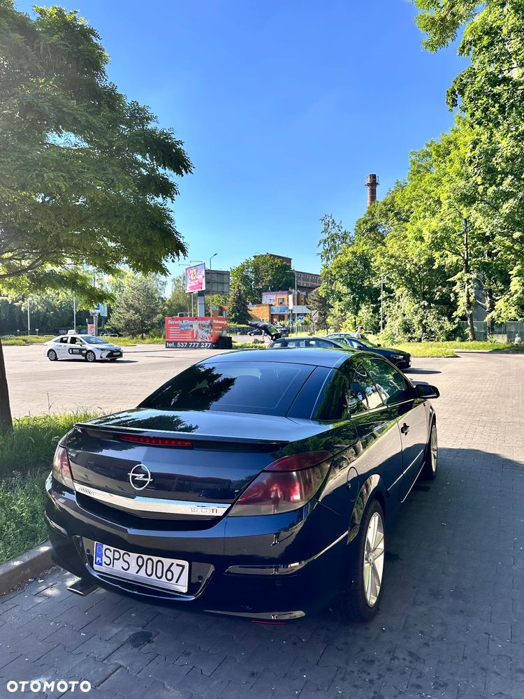 Opel Astra 1.9 CDTI Cosmo - 10