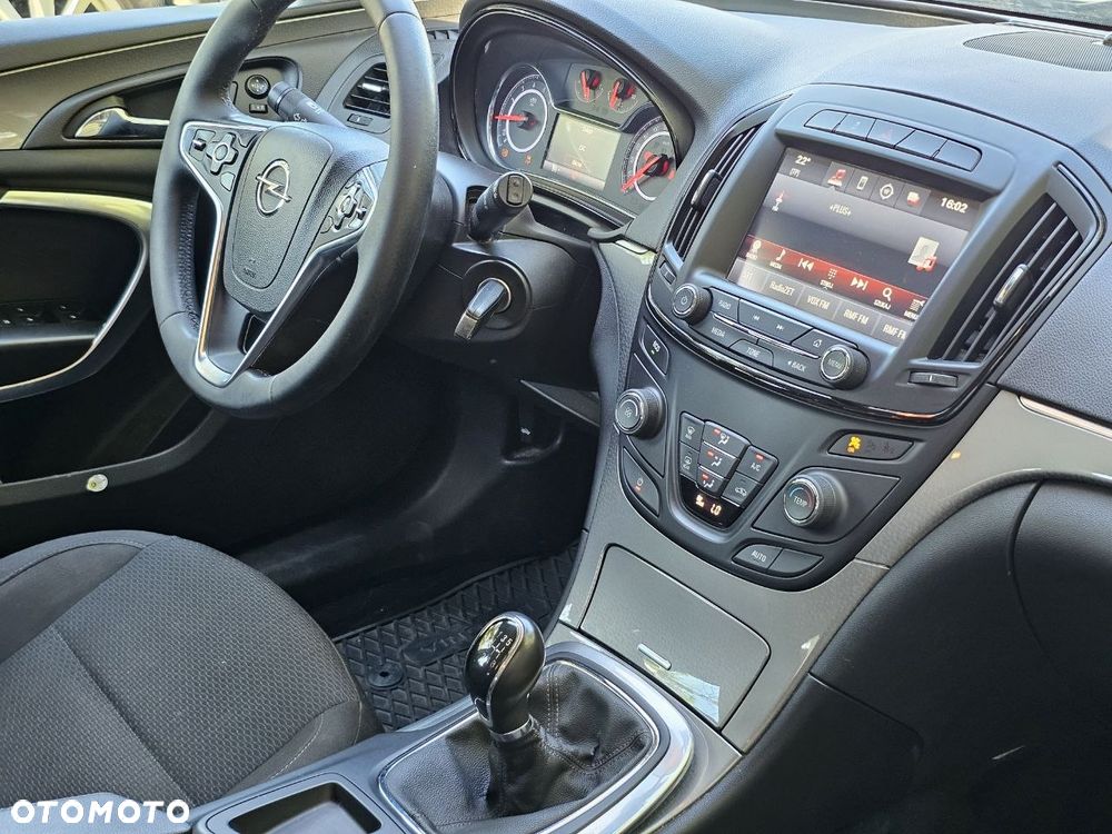Opel Insignia - 15