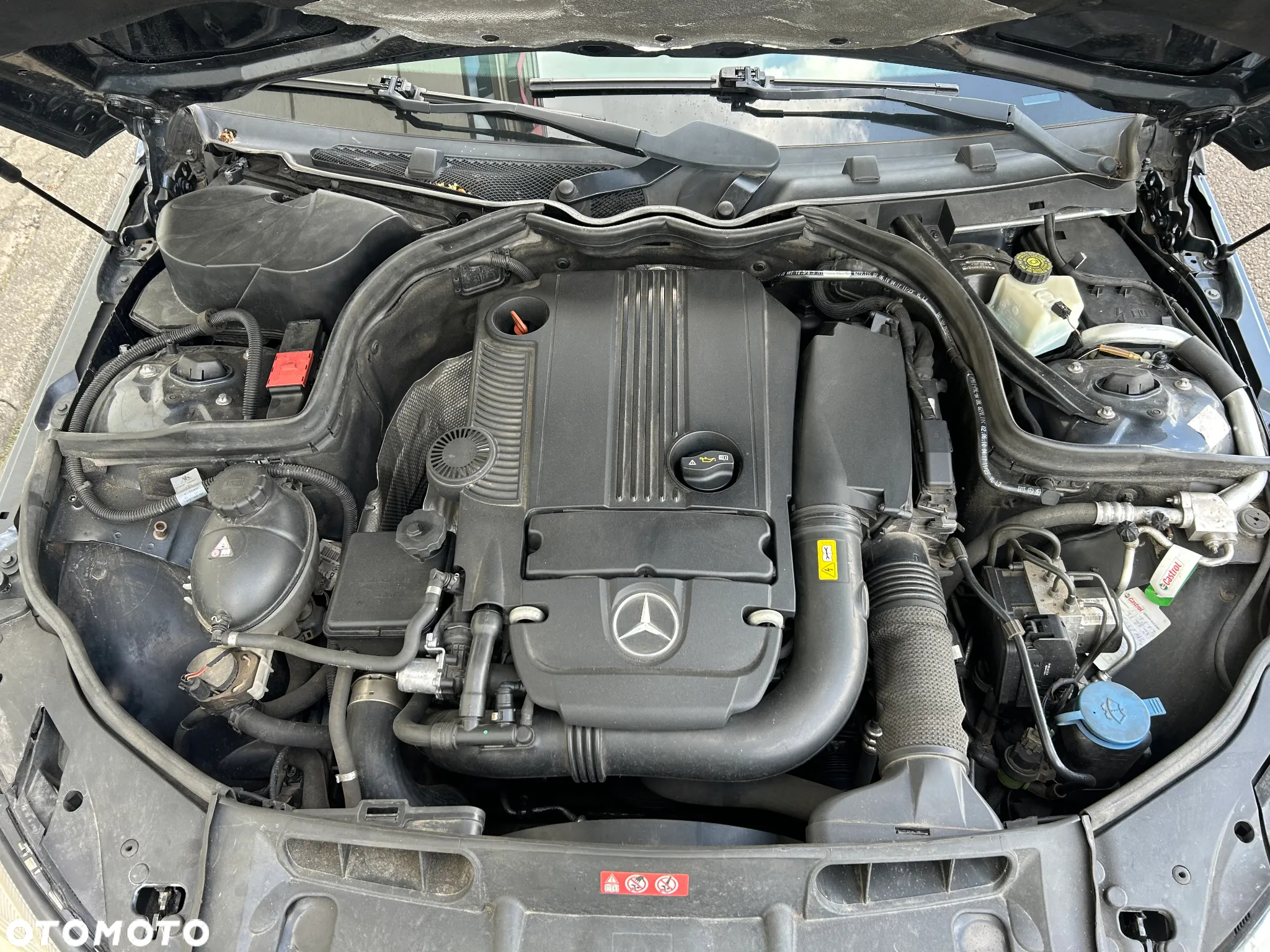 Mercedes-Benz Klasa C 180 CGI BlueEFFICIENCY Avantgarde - 16