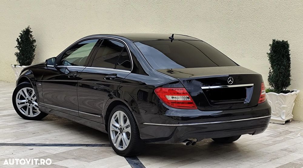 Mercedes-Benz C - 4