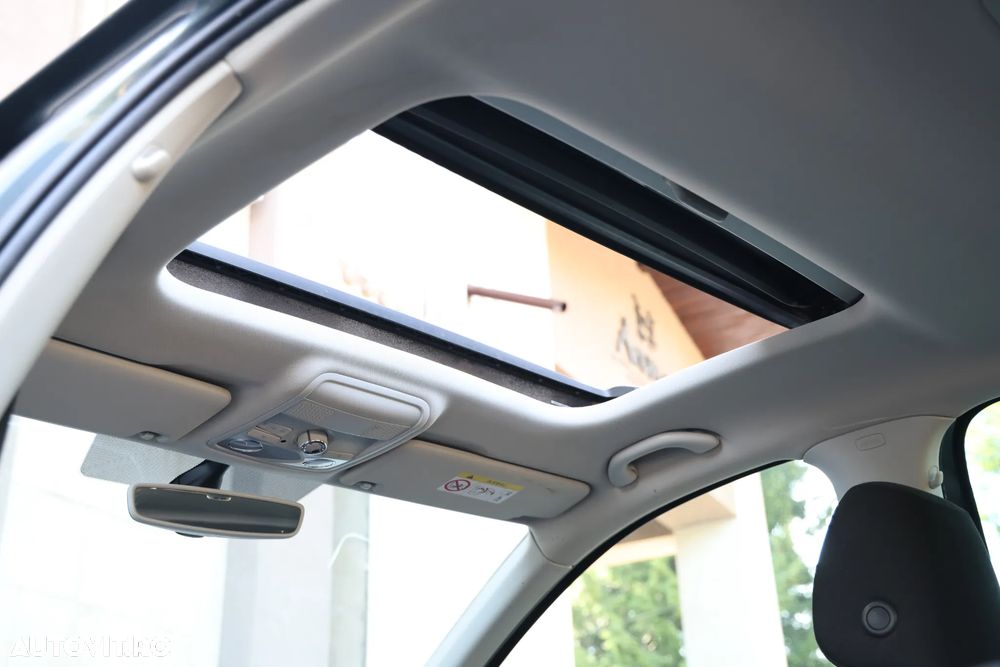 Skoda Octavia 1.6 TDI DSG Ambition - 25