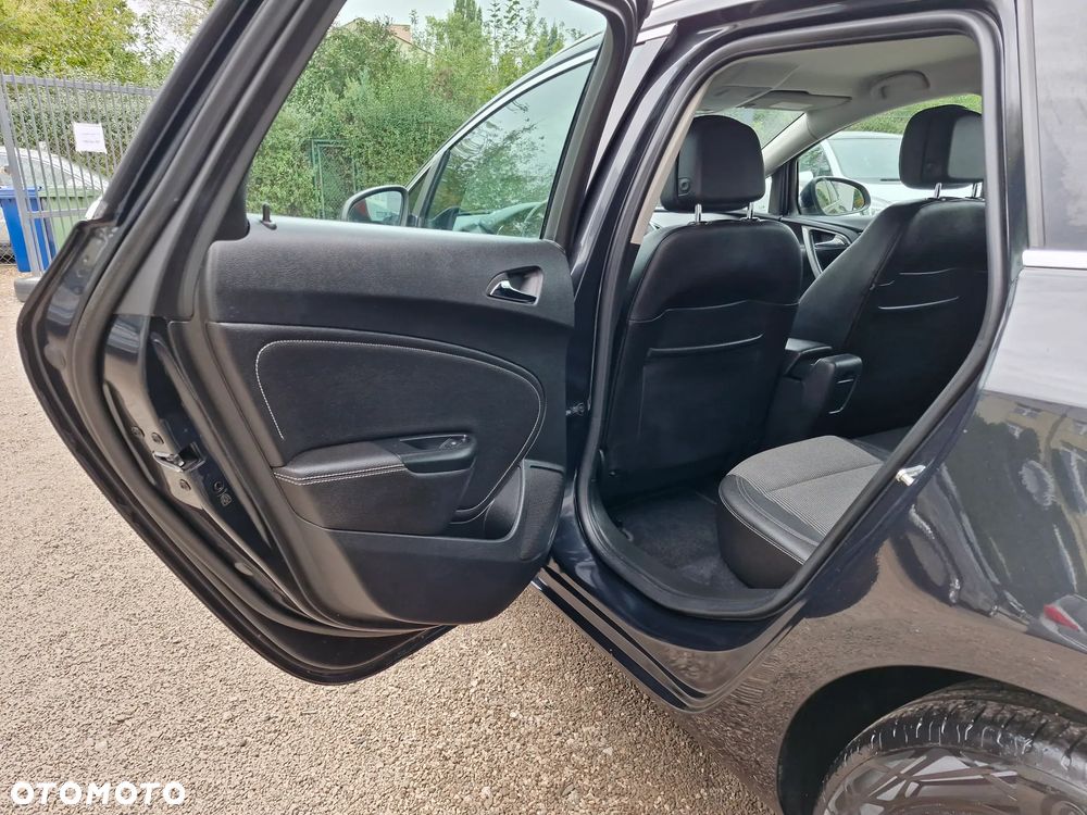 Opel Astra IV 1.4 T Cosmo - 13