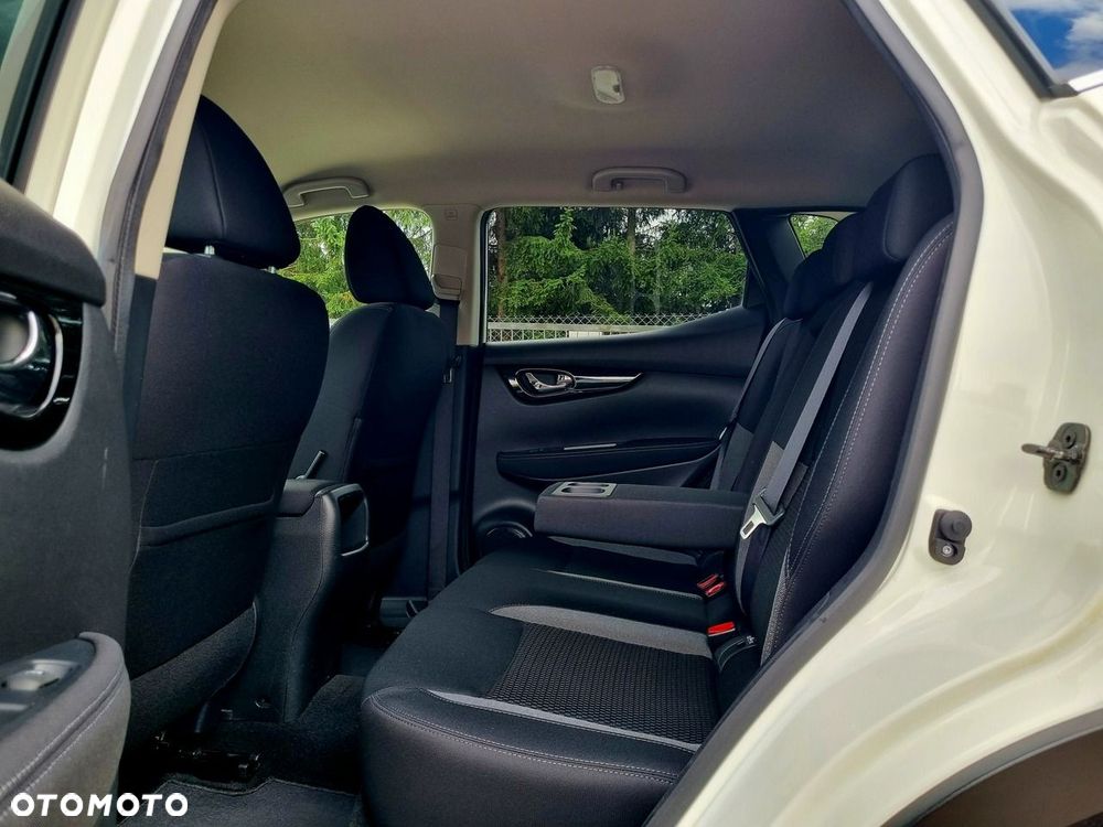 Nissan Qashqai 1.2 DIG-T Tekna EU6 - 10