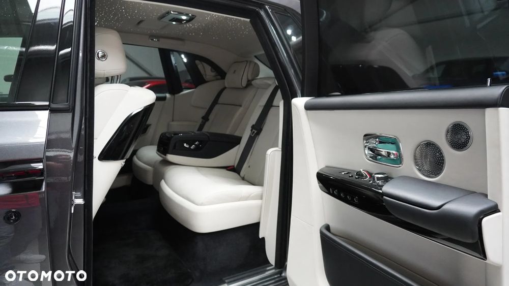Rolls-Royce Phantom Standard - 10