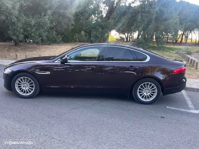 Jaguar XF 2.0 D Prestige - 6