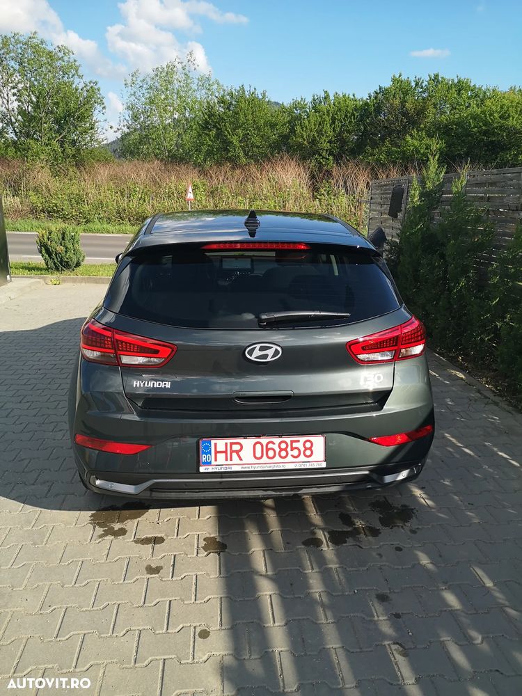 Hyundai i30 1.5 96CP M/T Highway - 14