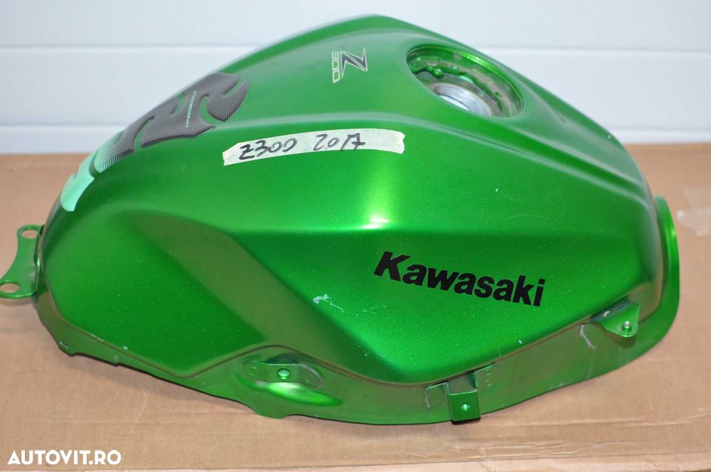 Rezervor Kawasaki Z300 /Suzuki GSXR250 17 - 2