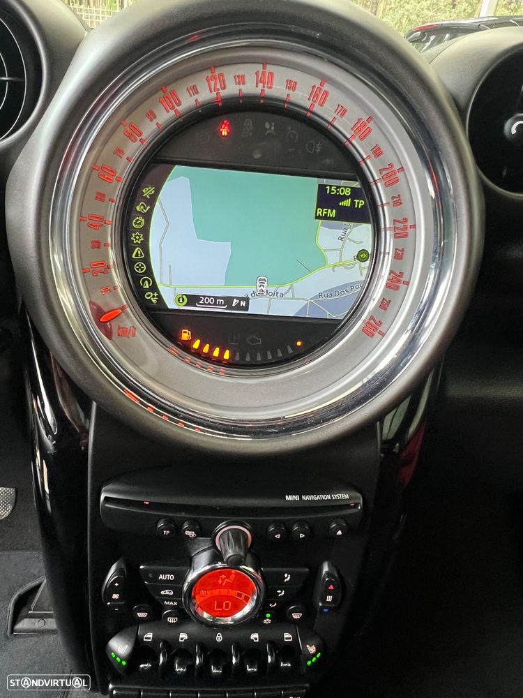 MINI Countryman Cooper D ALL4 - 11