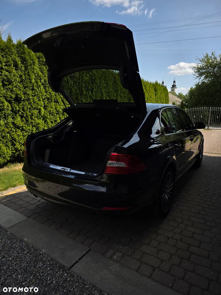 Skoda Superb 2.0 TDI Elegance DSG - 15