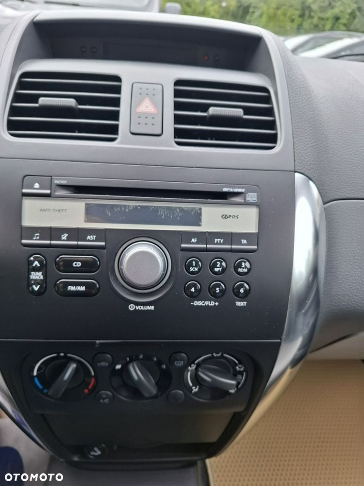 Suzuki SX4 1.6 GS / Premium 4WD - 6