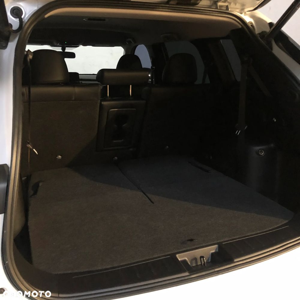 Mitsubishi Outlander - 30