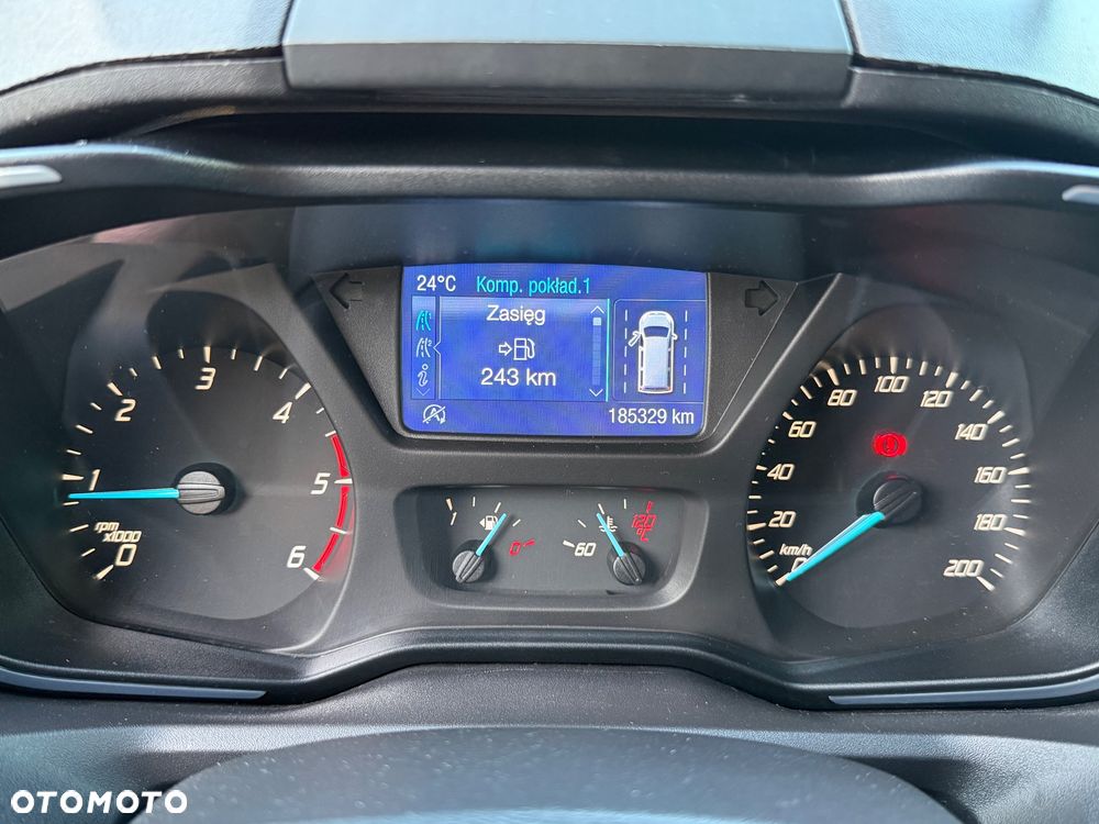 Ford Tourneo Custom - 21