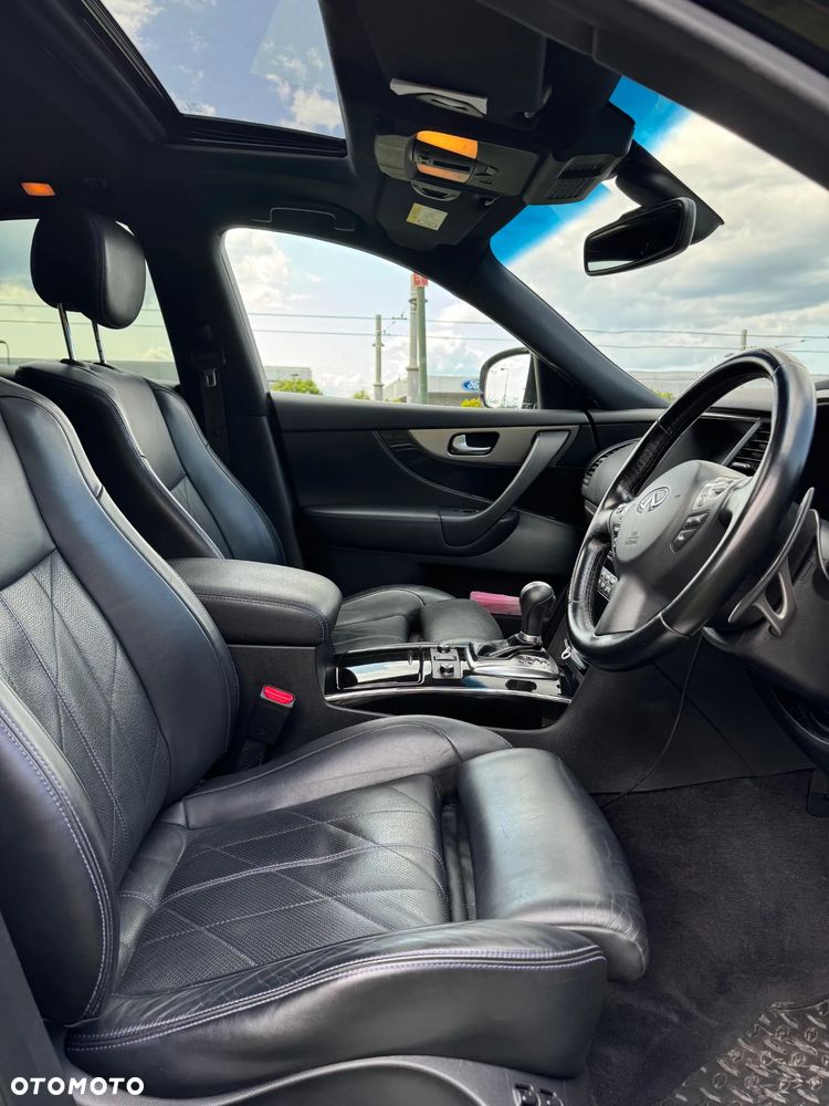 Infiniti Q70 3.0d S Premium - 8