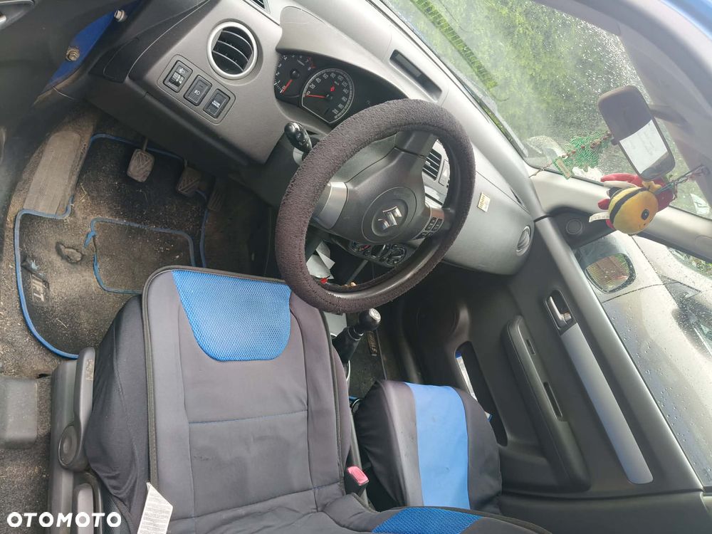 Suzuki Swift - 2