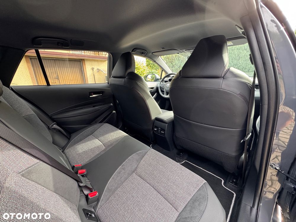 Toyota Corolla 1.8 Hybrid Style - 31