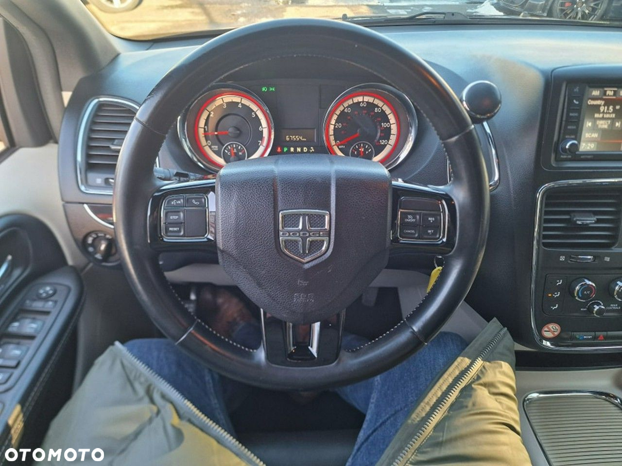 Dodge Grand Caravan - 8