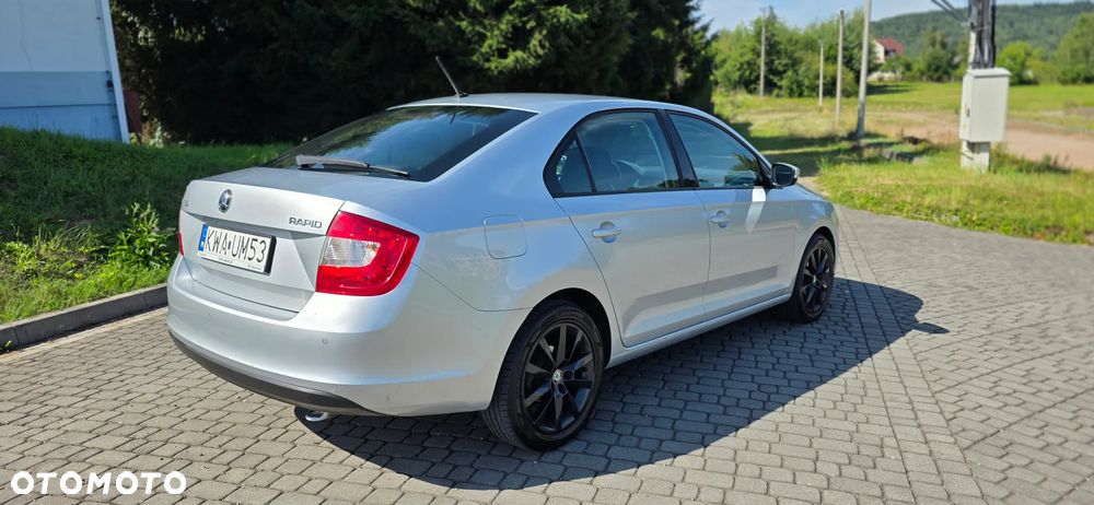 Skoda RAPID - 10