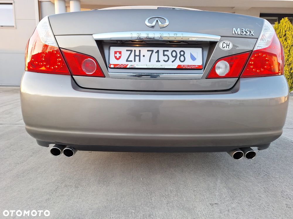 Infiniti M - 38