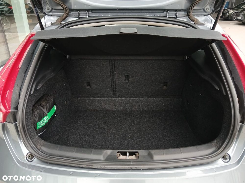 Volvo V40 T3 Drive-E Dynamic Edition - 33