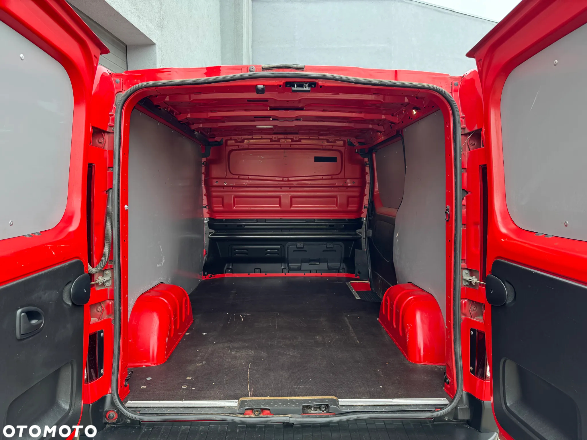 Nissan NV300 - 14