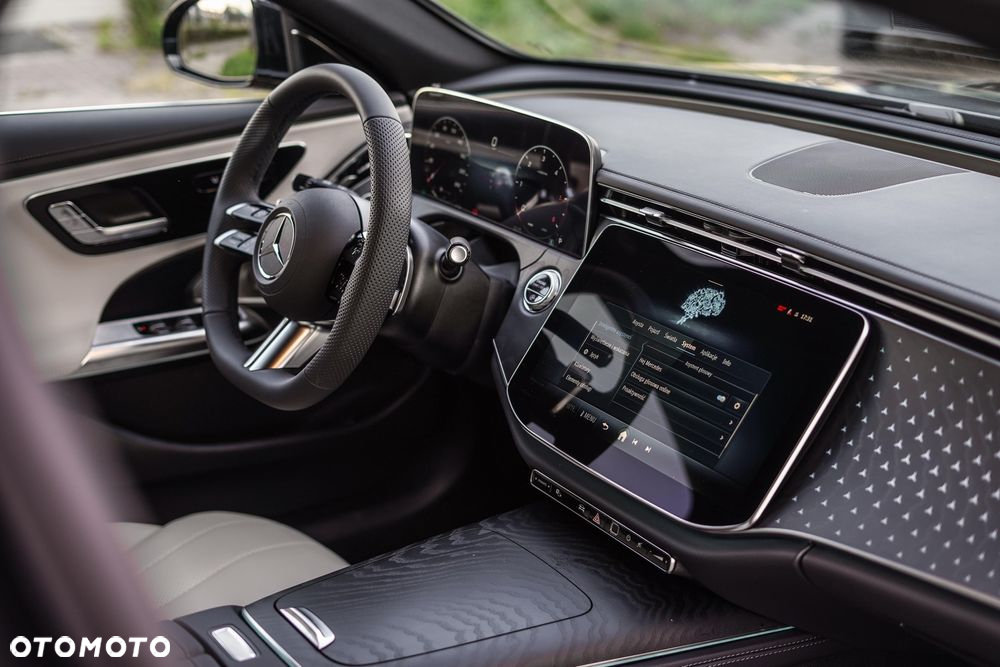 Mercedes-Benz Klasa E 220 d 4-Matic AMG - 21
