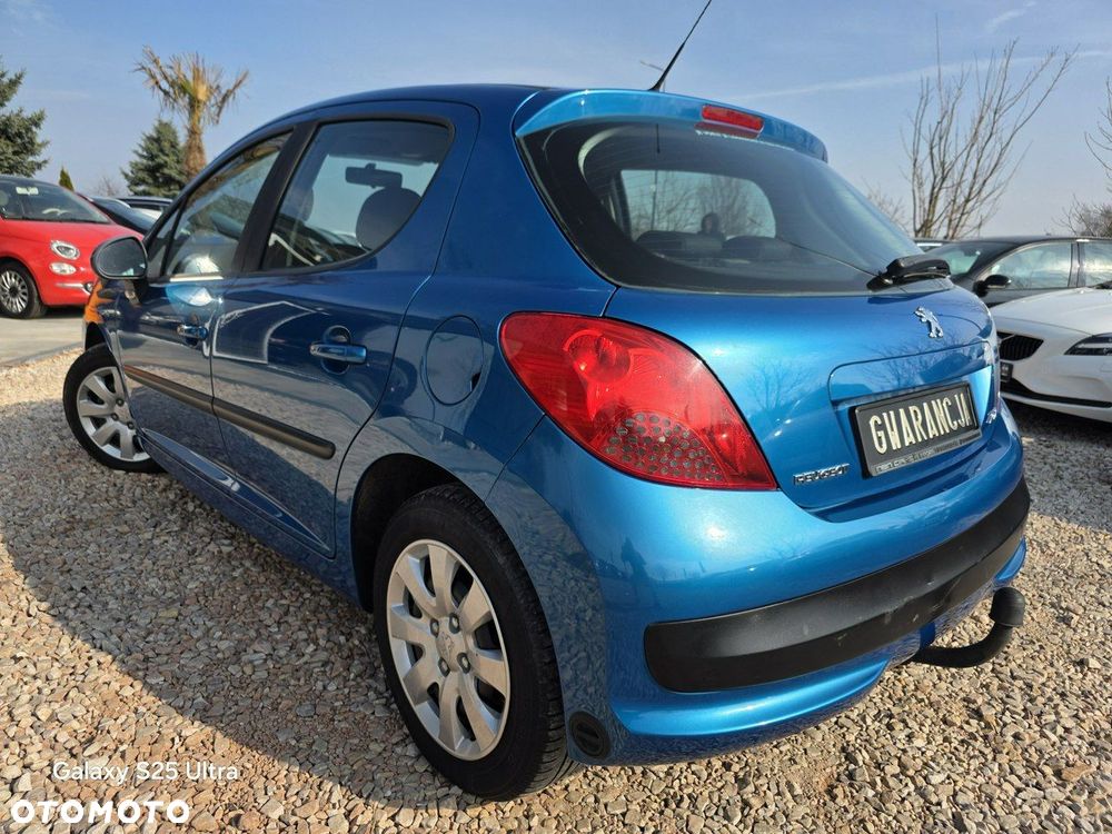 Peugeot 207 1.4 - 9