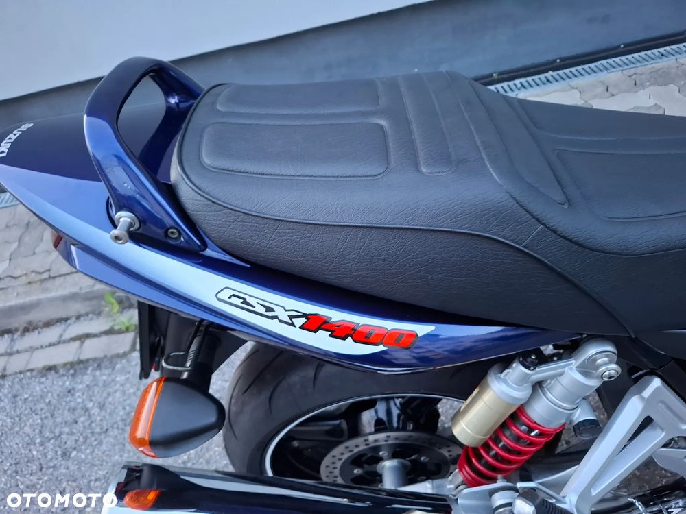 Suzuki GSX - 19