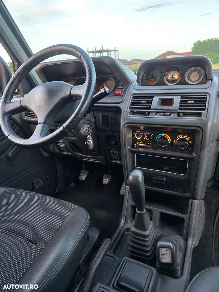 Mitsubishi Pajero - 6