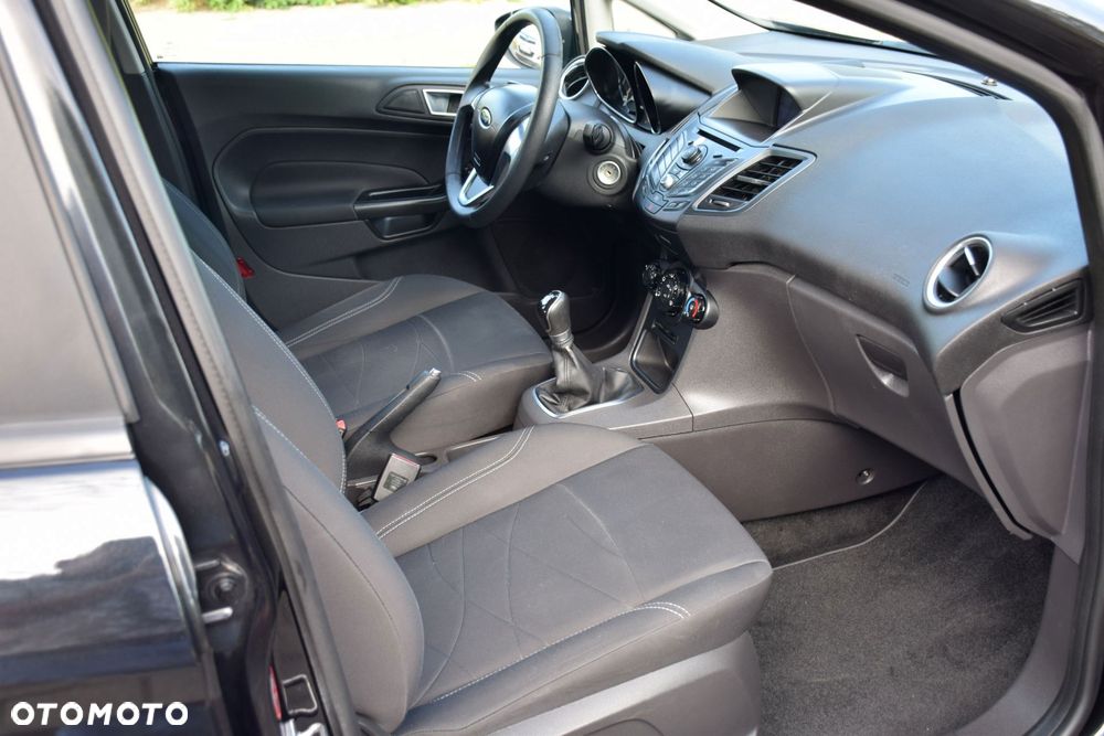 Ford Fiesta 1.25 Celebration - 12