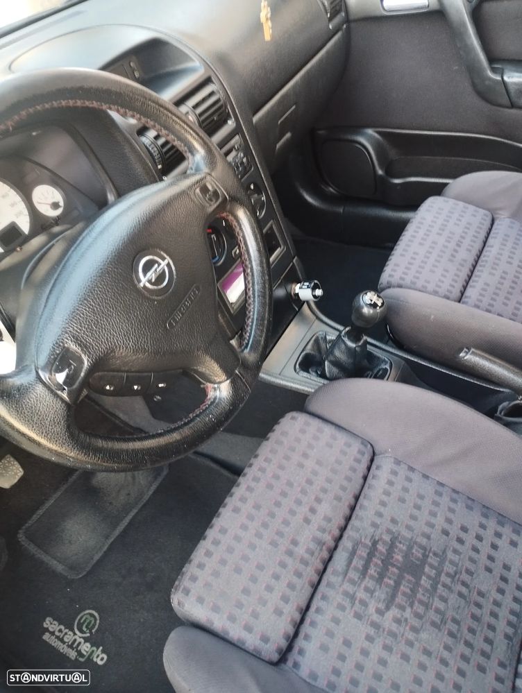 Opel Astra 1.4i 16V Sport - 5