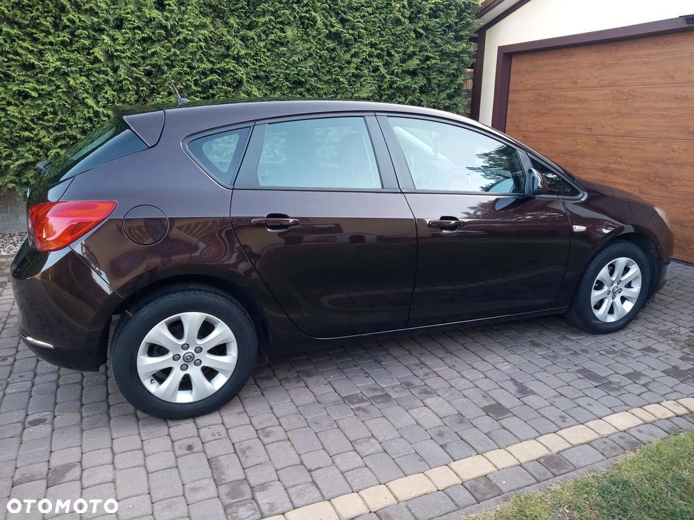 Opel Astra 2014