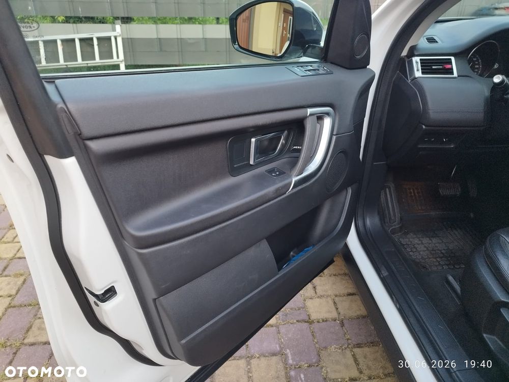 Land Rover Discovery Sport 2.0 Si4 HSE Luxury - 18