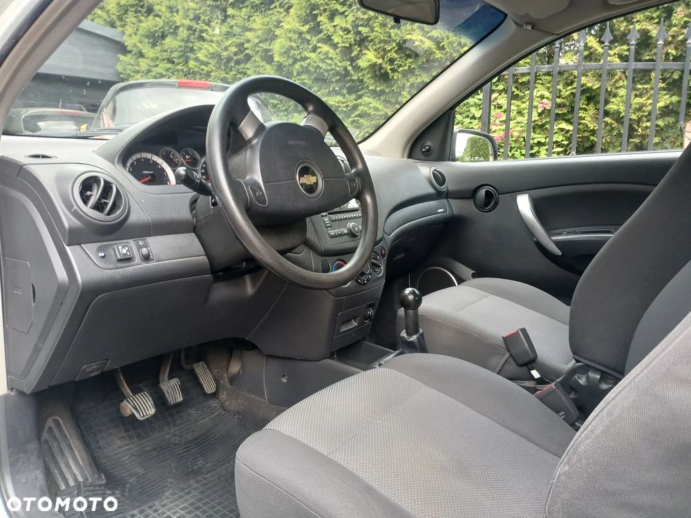 Chevrolet Aveo 1.2 16V Base - 6