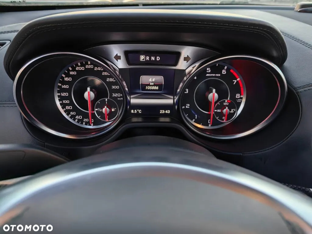 Mercedes-Benz SL 63 AMG - 23