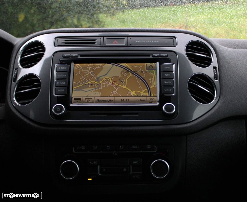 VW Tiguan 2.0 TDi Sport BlueMotion - 6