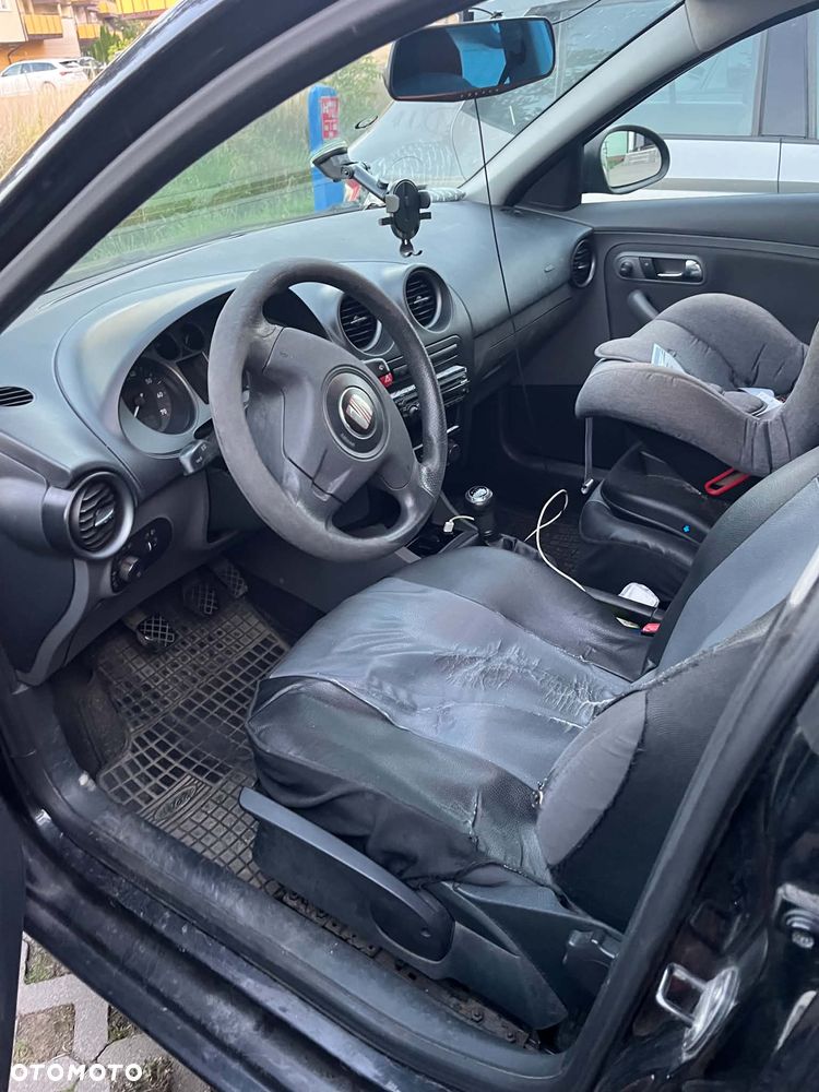 Seat Ibiza 1.4 16V Reference - 8
