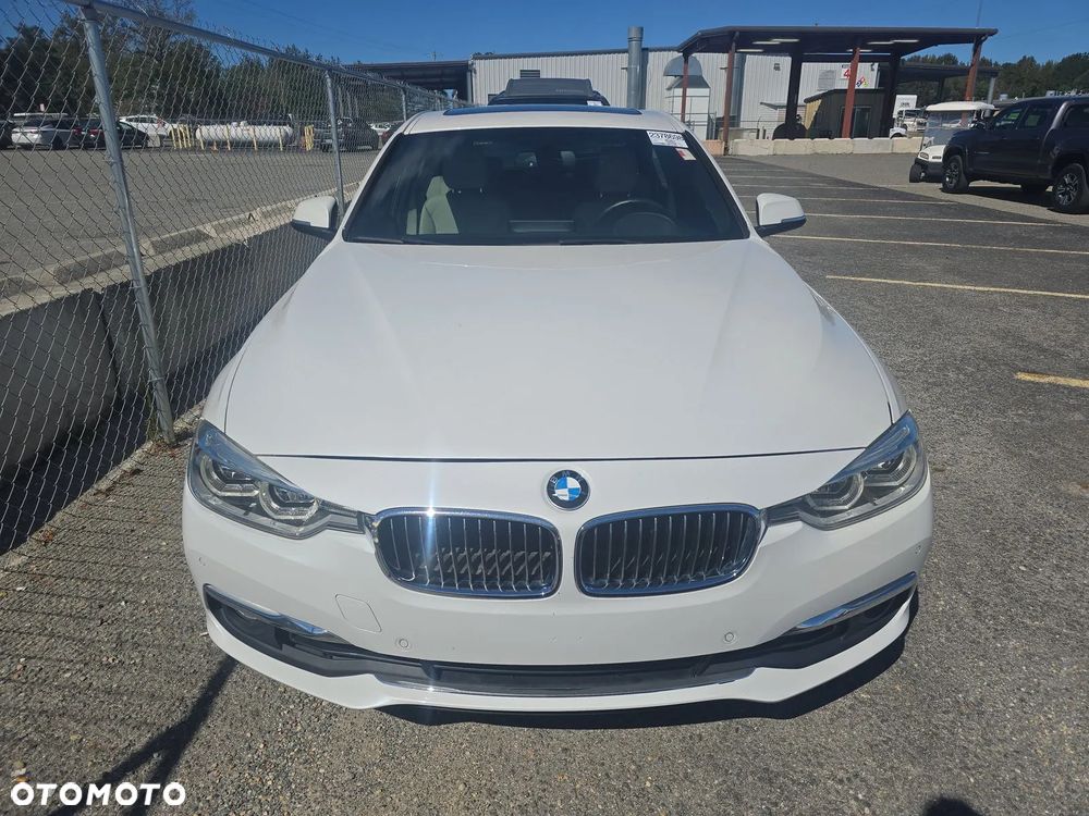 BMW Seria 3 328i Luxury Line - 2