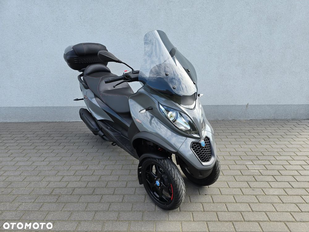 Piaggio MP-3 - 2