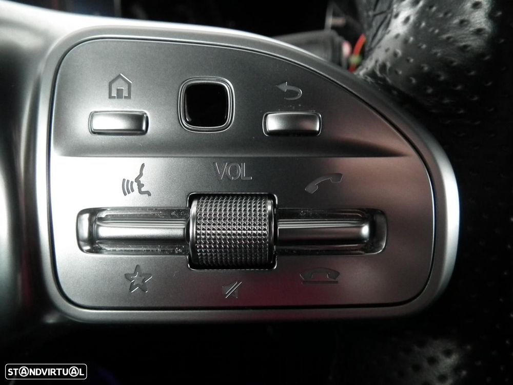 Mercedes-Benz A 250 e 8G-DCT Edition AMG Line - 23