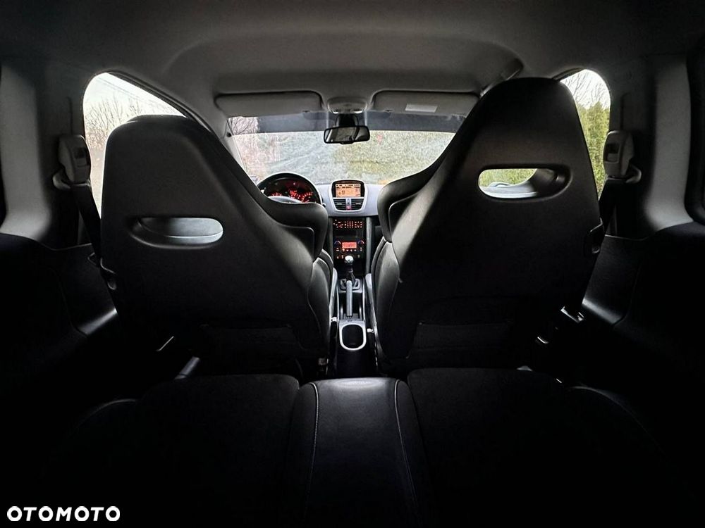 Peugeot 207 RC - 11