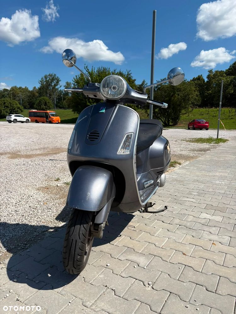 Piaggio Vespa - 1