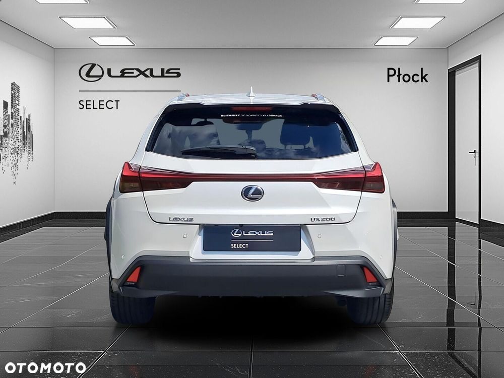 Lexus UX - 4