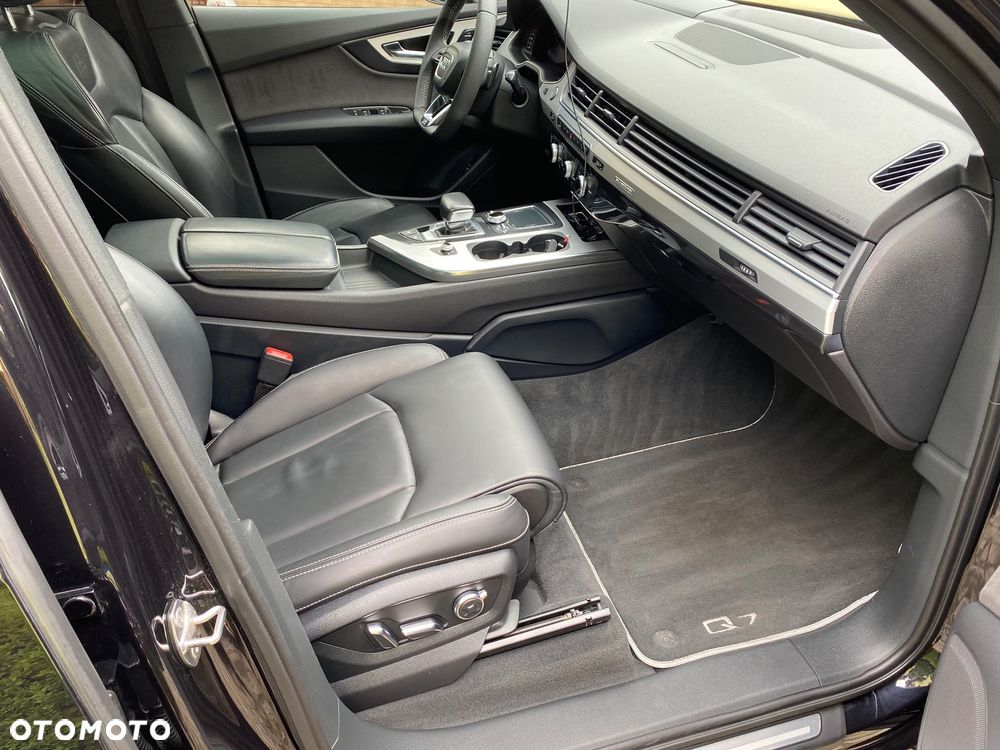 Audi Q7 - 11