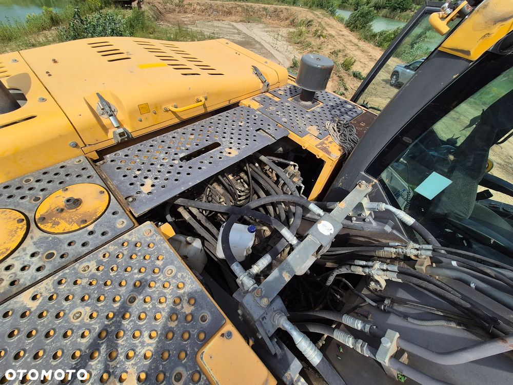 Volvo EC 240 C N L - 14