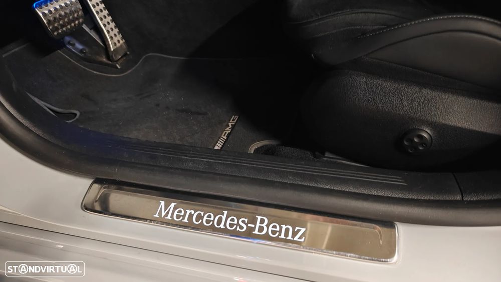 Mercedes-Benz E 300 Standard - 43