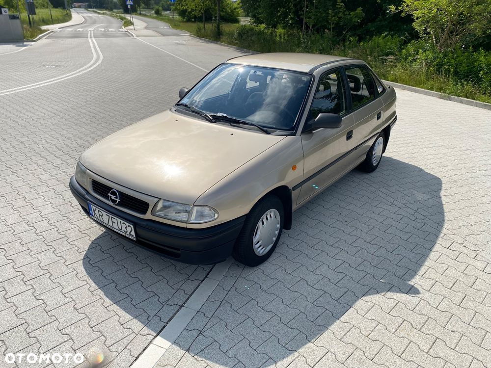 Opel Astra 1.4 GL - 40